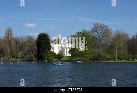 London - See zum Bootfahren im Regents Park Stockfoto