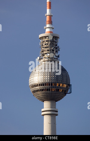 Berlin, den Fernsehturm am Alexanderplatz in Berlin-Mitte Stockfoto