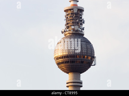 Berlin, den Fernsehturm am Alexanderplatz in Berlin-Mitte Stockfoto