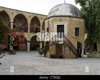 dh Old Town North NICOSIA Zypern Büyük Han Big Inn Hof Lefkosa Osmanen Karawanserei Stockfoto