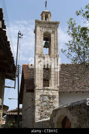 dh KAKOPETRIA Zypern alte Troodos Gebirge Dorf Kirche Glockenturm Glockenturm Stockfoto