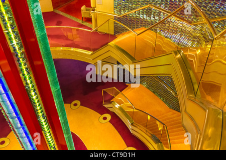 Luxuriöse Interieur des "Holland America" Kreuzfahrt Schiff Volendam. Stockfoto