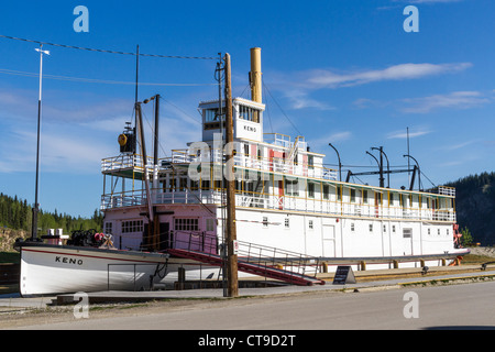 Museum historische Stern-wheeler Paddelboot am Yukon River bei Dawson City. Stockfoto