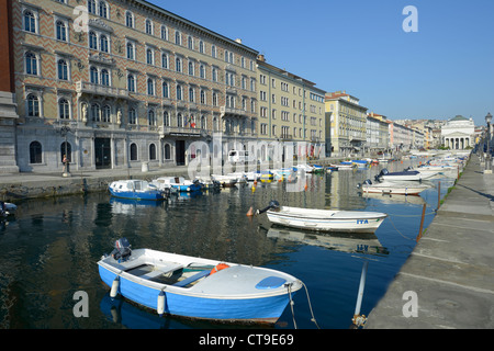 Der Kanal Ponterosso in Triest Stockfoto