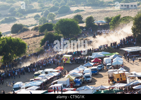 Traditionelle jährliche Pferderennen in Sedilo, Sardinien, mit religiösem Hintergrund am 6. Juli 2012. Stockfoto