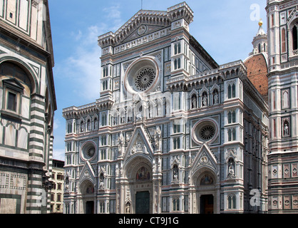 Neo-gotischen Fassade des Doms Florenz Italien Stockfoto