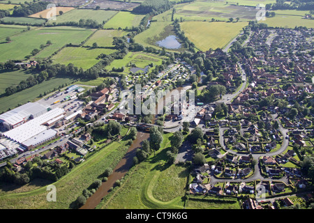 Luftaufnahme von Stamford Bridge Dorf in East Yorkshire Stockfoto