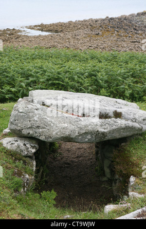 15. C BC prähistorischen gekammert Grab in Innisidgen St Mary's Scilly Isles Isles of Scilly Cornwall England UK Großbritannien GB Stockfoto