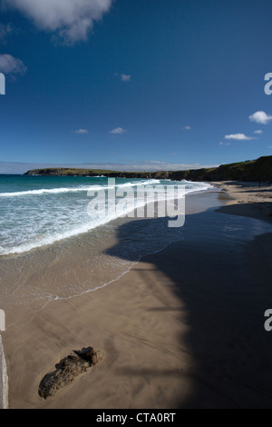 Isle of Lewis, Schottland. Malerische Aussicht auf den Strand am Hafen Nis im Norden von Lewis. Stockfoto