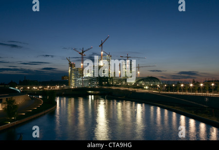 Berlin - Bau des neuen Hauptbahnhof im Spreebogenpark Stockfoto