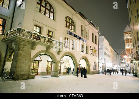 Schnee in der Nähe von Hofbrauhaus am Platzl, alten Teil von München, München, Bayern, Deutschland Stockfoto