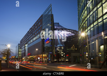 Film Museum und Sony-Center in den Abend, Potsdamer Platz, Berlin, Deutschland, Europa Stockfoto