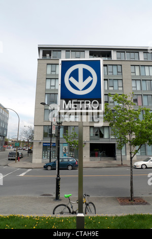 U-Bahnstation Schild am Champ de Mars auf an der Ecke der Rue Saint-Antoine und Rue Gosford Montreal, Quebec, Kanada KATHY DEWITT Stockfoto