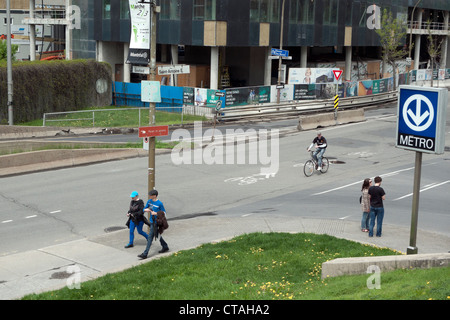 U-Bahnstation Schild am Champ de Mars auf an der Ecke der Rue Saint-Antoine und Rue Gosford Montreal, Quebec, Kanada Stockfoto