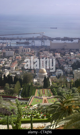 Ein Blick vom Mt. Carmel mit Blick auf die Hafenstadt Haifa, Israel Stockfoto