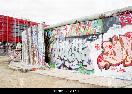 Die Berliner Mauer am Potsdamer Platz - West Berlin. Eine Graffitiwand Stockfoto