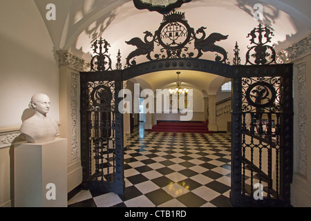 Eingang mit geschmiedeten Toren Museum von Maria Eva, Evita Duarte de Perón, Buenos Aires, Argentinien Stockfoto