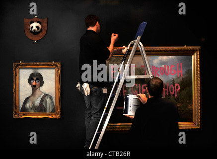 Vorbereitungen für die Ausstellung "Banksy Versus Bristol Museum" Juni 2009 Stockfoto