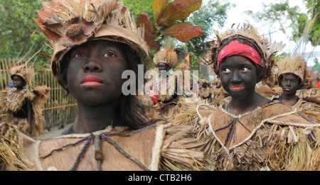 Mädchen an der Ati-Atihan Festival, Ibajay, Aklan, Insel Panay, Visayas, Philippinen Stockfoto