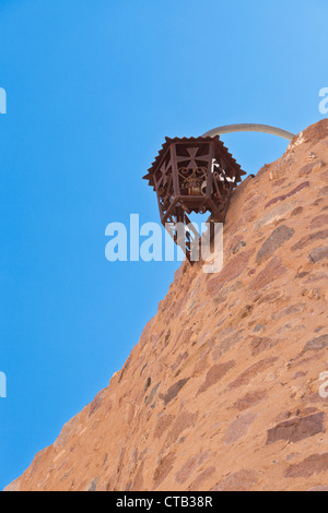 Rostige Lampe im Kloster der Heiligen Katharina, Sinai, Ägypten Stockfoto