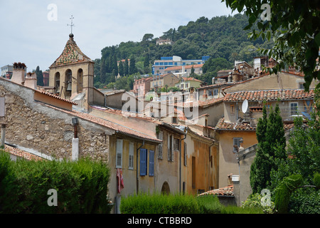 Blick auf die Altstadt Stadt vom Place du Grand Puy, Grasse, Côte d ' Azur, Alpes-Maritimes, Provence-Alpes-Côte d ' Azur, Frankreich Stockfoto