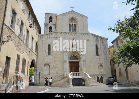 Cathédrale Notre-Dame-du-Puy de Grasse, Place du Grand Puy, Grasse, Côte d ' Azur, Provence-Alpes-Côte d ' Azur, Frankreich Stockfoto