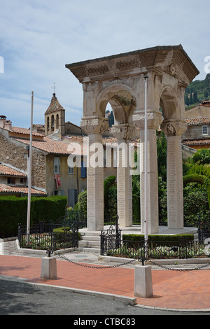 Kriegerdenkmal in Place du Grand Puy, Old Town, Grasse, Côte d ' Azur, Alpes-Maritimes, Provence-Alpes-Côte d ' Azur, Frankreich Stockfoto