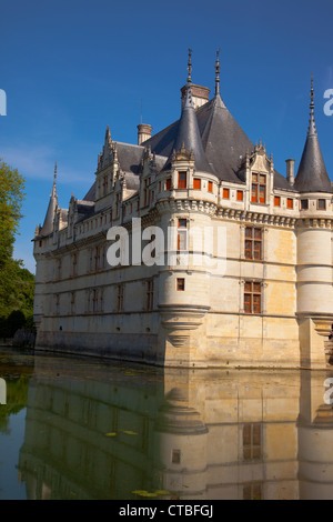 Schloss d'Azay-le-Rideau ist eine elegante Schloss auf einer Insel im Fluss Indre im Loire Tal von Frankreich gebaut. Stockfoto