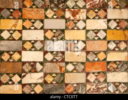 Rom - 21 März: Detail der alten Mosaik-Fußboden aus Kirche San Crisogono in Trastevere am 21. März 2012 in Rom. Stockfoto