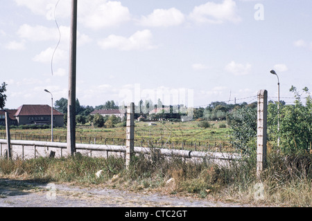 Die Berliner Mauer in Staaken während des Kalten Krieges im Jahr 1975 Stockfoto