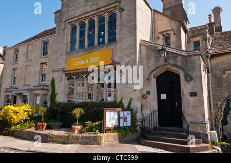 Olympia 2012 in London Banner anzeigen auf dem Gebäude des Rathauses, Painswick, Gloucestershire, Großbritannien Stockfoto