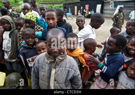 Kinder, FARDC, Mushake, demokratische Republik Kongo Stockfoto