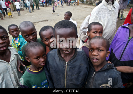 Kinder, FARDC, Mushake, demokratische Republik Kongo Stockfoto