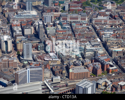 Leeds City Centre aus der Luft, im Sommer 2012. West Yorkshire, Nordengland mit dem neuen Einkaufszentrum Trinty Leeds Stockfoto