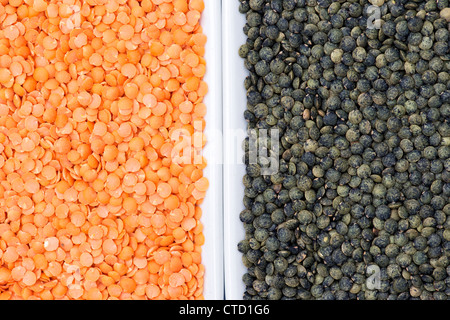 Rote und grüne Linsen Stockfoto