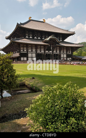 Die große Buddha-Halle (Daibutsuden) am Todai-ji Tempel in Nara, Japan, bis 1998 das größte Holzgebäude der Welt. Es wurde 1709 wieder aufgebaut Stockfoto