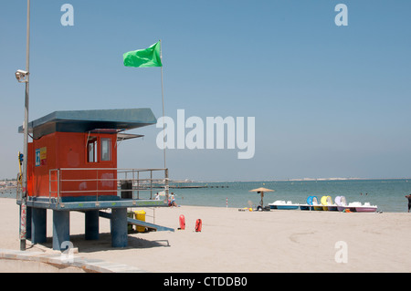 Strandwache am Dickdarm Strand Playa de Santiago De La Ribera Süd-Spanien Stockfoto