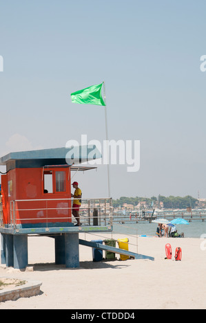 Strandwache am Dickdarm Strand Playa de Santiago De La Ribera Süd-Spanien Stockfoto