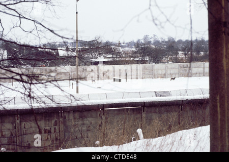 Der Berliner Mauer Region in Staaken, West-Berliner im Schnee 1981 Stockfoto