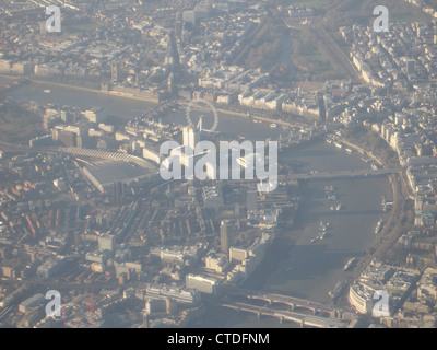 Luftaufnahme der Londoner South Bank, Themse und Whitehall und Westminster Stockfoto