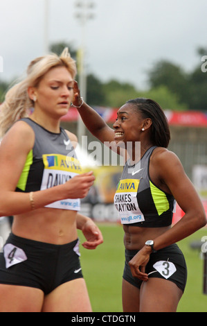 Perri Shakes-Drayton nach dem Gewinn der Frauen 400 m bei AVIVA London Grand Prix 2012 im Crystal Palace, London, England. Stockfoto