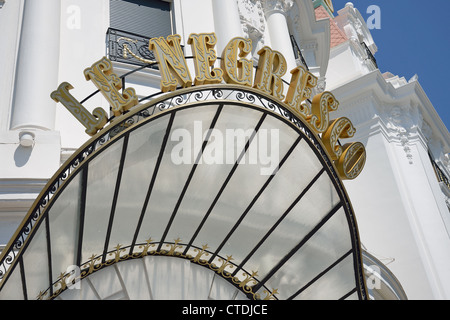 Eingang zum Le Negresco Hotel, Promenade des Anglais, Nizza, Côte d ' Azur, Alpes-Maritimes, Provence-Alpes-Côte d ' Azur, Frankreich Stockfoto