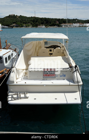 Boote zum Verkauf Mahon Menorca Spanien Stockfoto