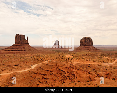 Blick auf das Monument Valley-Panorama ist eine Region des Colorado Plateaus. Stockfoto