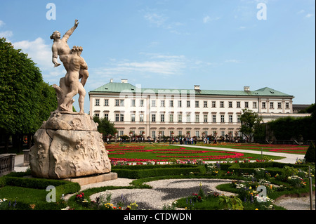 Mirabellgarten und Schloss im Sommer, Salzburg Österreich Stockfoto