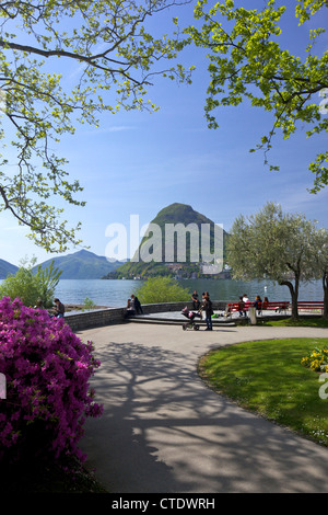 Blick auf Monte San Salvador von Parco Civico, Lugano, Lago di Lugano, Tessin, Schweiz, Europa Stockfoto