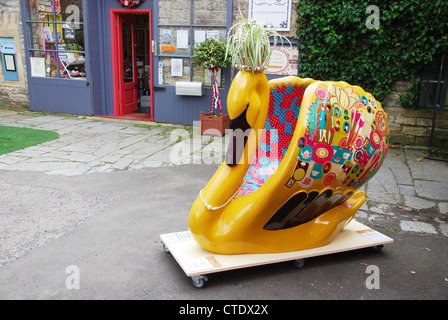 künstlerische Darstellung der Schwan Skulpturen in Wells, Somerset UK Stockfoto