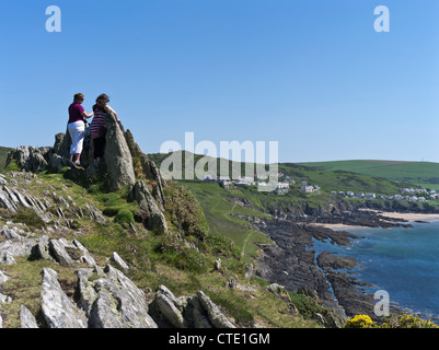 dh Mortehoe Point Samaritans Way Mortehoe DEVON Küstenansicht Dorf Morte Bay Touristen Südwestküstenweg england küste großbritannien Stockfoto