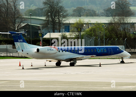 G-RJXF Bmi Regional Embraer ERJ-145EP Flughafen Edinburgh Stockfoto