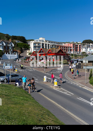 dh Red Scheune Restaurant WOOLACOMBE DEVON Touristen Wohnungen Badeort Menschen Sommerurlaub briten Stockfoto